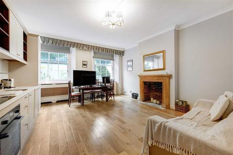 1 bedroom flat to rent, Queen's Gate Gardens, London SW7