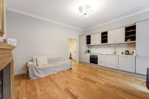 1 bedroom flat to rent, Queen's Gate Gardens, London SW7