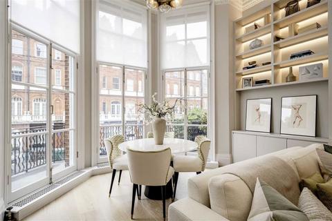 2 bedroom flat for sale, Pont Street, London SW1X