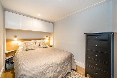 1 bedroom flat for sale, Southwell Gardens, London SW7