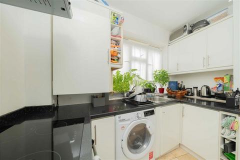 Studio for sale, Courtfield Gardens, London SW5