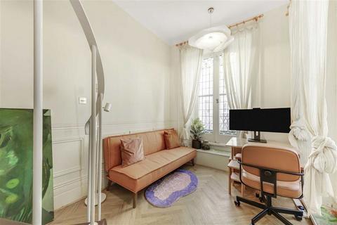 1 bedroom flat for sale, Harrington Gardens, London SW7