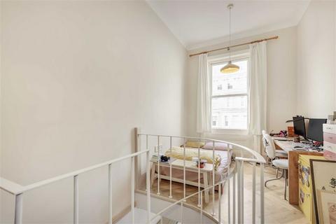 1 bedroom flat for sale, Harrington Gardens, London SW7