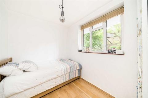 3 bedroom flat for sale, Finborough Road, London SW10