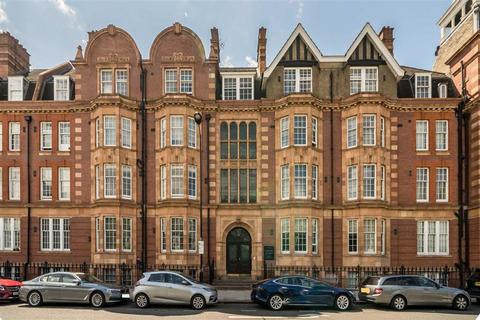 3 bedroom flat for sale, Cromwell Crescent, London SW5