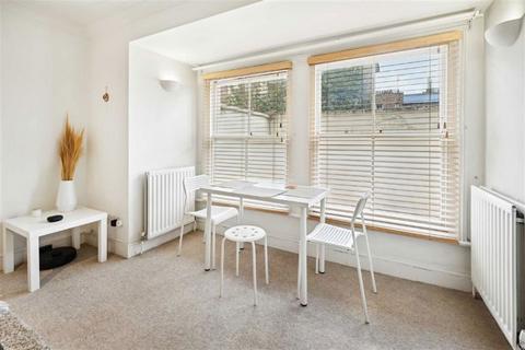 2 bedroom flat for sale, Redcliffe Gardens, London SW10