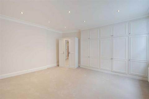 3 bedroom flat to rent, Queen's Gate, London SW7