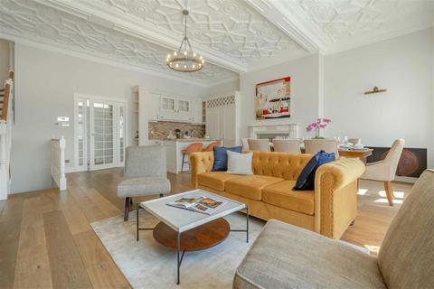 4 bedroom house to rent, Ennismore Gardens, London SW7