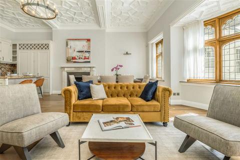 4 bedroom house to rent, Ennismore Gardens, London SW7