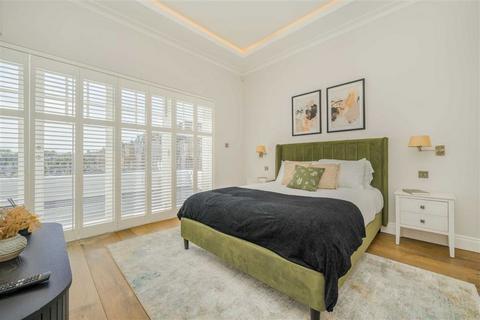 4 bedroom house to rent, Ennismore Gardens, London SW7