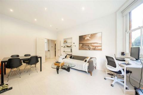 2 bedroom flat for sale, Kensington Court, London W8