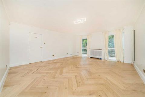 4 bedroom flat to rent, Hyde Park Gate, London SW7