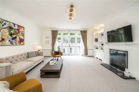 2 bedroom flat to rent, Brompton Square, London SW3