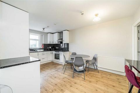 2 bedroom flat to rent, Queen's Gate, London SW7