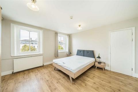 2 bedroom flat to rent, Queen's Gate, London SW7