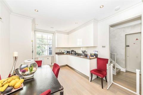 2 bedroom flat to rent, Brompton Square, London SW3