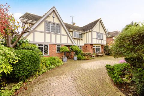 4 bedroom detached house for sale, Leigh On Sea SS9