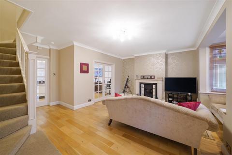 5 bedroom semi-detached house for sale, Campden Crescent, Wembley