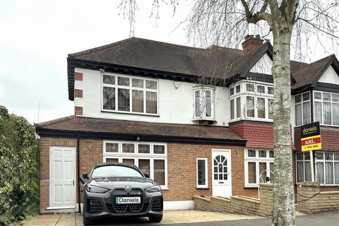 26 Campden Crescent, Wembley, HA0 3JQ