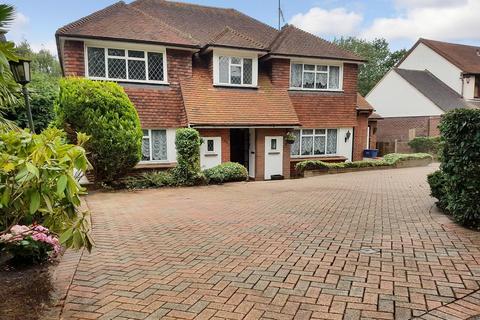 4 bedroom detached house for sale, Stradbroke Drive, Chigwell, Essex