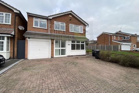 4 bedroom detached house to rent, Windrush Drive, Leicester LE2