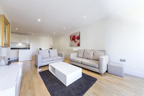 3 bedroom property to rent, Contessa Court, Canary Wharf E14