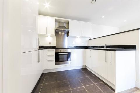 3 bedroom property to rent, Contessa Court, Canary Wharf E14