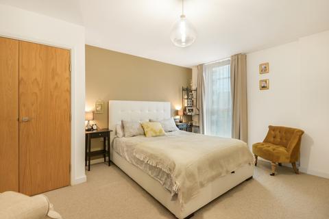 1 bedroom apartment for sale, Opal Court, High Street, Stratford, E15