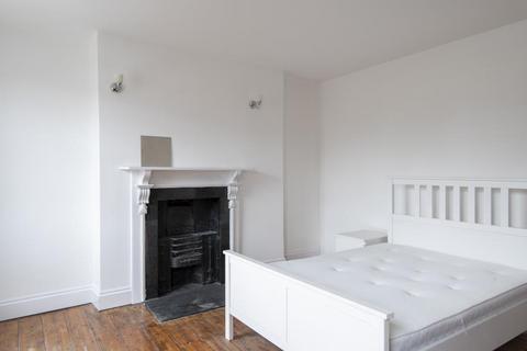 7 bedroom terraced house to rent, Mile End Road, London E3