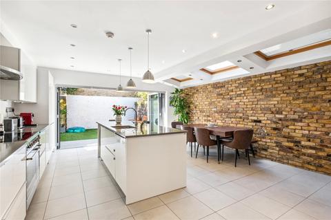 4 bedroom terraced house for sale, Winfrith Road, SW18