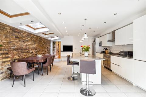 7 Winfrith Road, London, SW18 3BE