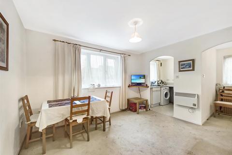 House for sale, Bream Close, London