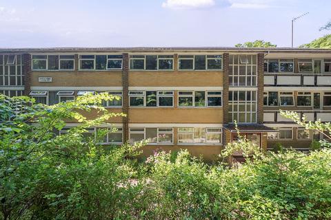2 bedroom flat for sale, Westhall Road, Warlingham CR6