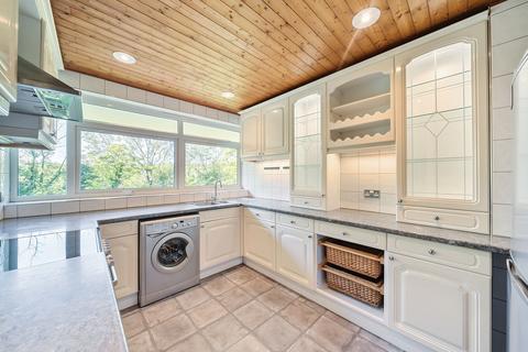 2 bedroom flat for sale, Westhall Road, Warlingham CR6