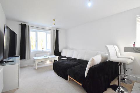 2 bedroom apartment to rent, Scholars Place, Walton-on-Thames, KT12