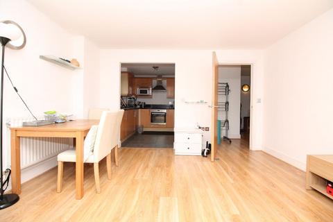 1 bedroom apartment for sale, Gainsborough House, Cassilis Road, Canary Wharf E14