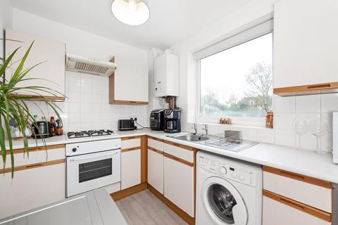 1 bedroom terraced house to rent, Selhurst Road, London, SE25