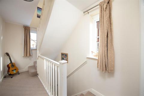 69 Yeoman Way, Trowbridge, BA14 0QP
