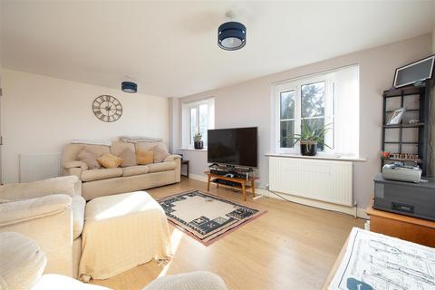 69 Yeoman Way, Trowbridge, BA14 0QP