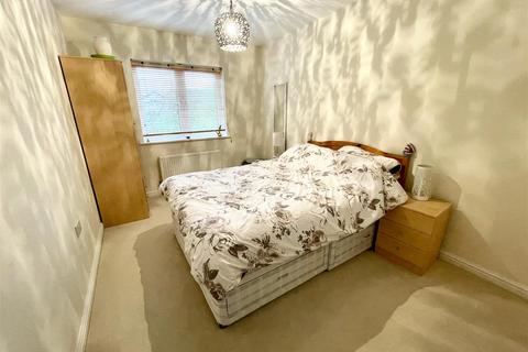 15 John Alder Close, Chiseldon, Swindon, SN4 0JL