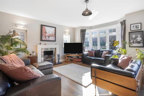 35 Horton Road, Datchet, Slough, SL3 9EN