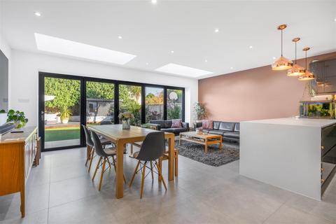 35 Horton Road, Datchet, Slough, SL3 9EN