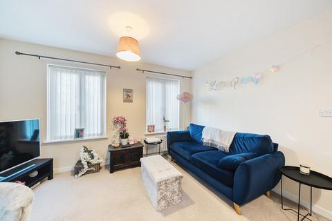 2 bedroom apartment for sale, Blossom Road, St. Peters Hill, Caversham