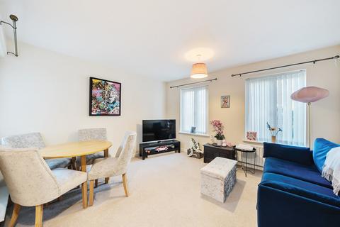 2 bedroom apartment for sale, Blossom Road, St. Peters Hill, Caversham