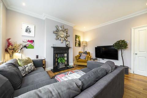 2 bedroom flat for sale, Richmond Road, Twickenham TW1