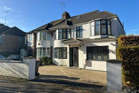 4 bedroom semi-detached house to rent, Hankins Lane, London, NW7