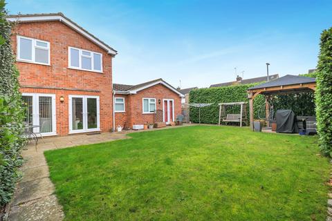 4 bedroom detached house for sale, Seabrook Gardens, Boreham, Chelmsford