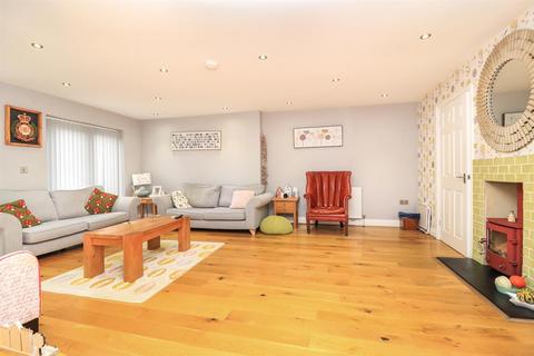 4 bedroom detached house for sale, Seabrook Gardens, Boreham, Chelmsford