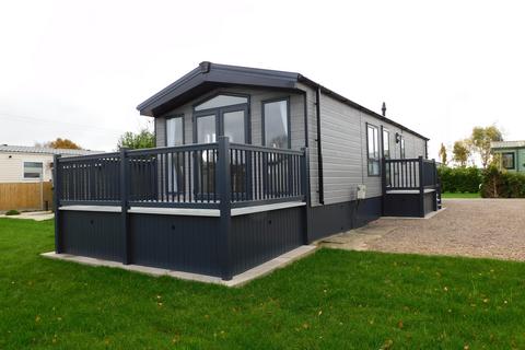 2 bedroom mobile home for sale, Heron Orchard Holiday Park