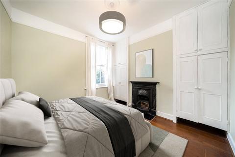 3 bedroom apartment for sale, Silverthorne Road, London SW8